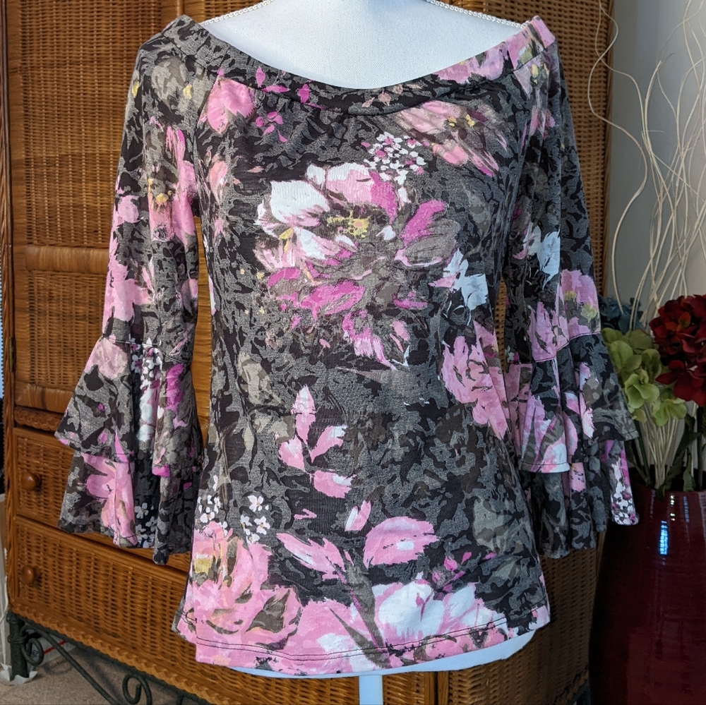 INC International Concepts bell sleeve blouse SMALL